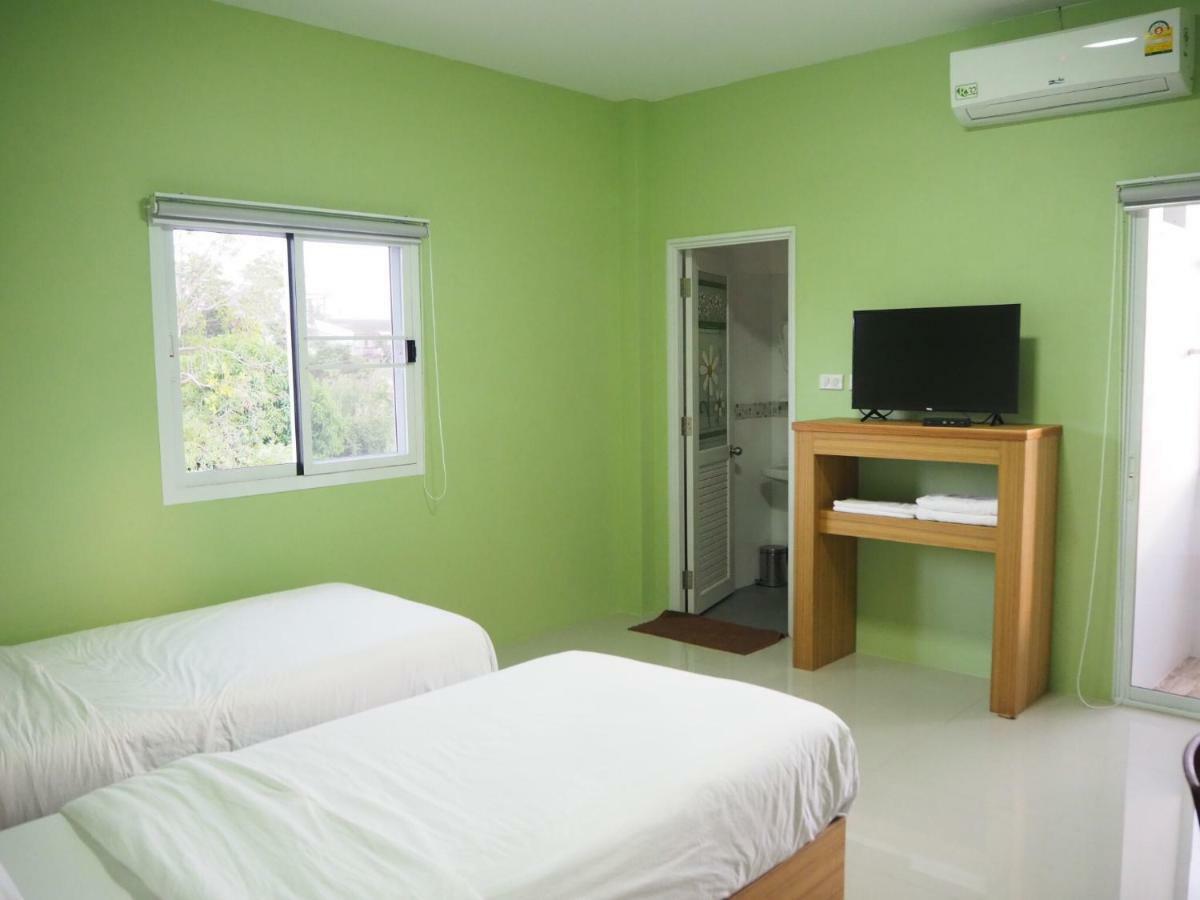 Good Room Uttaradit Buitenkant foto